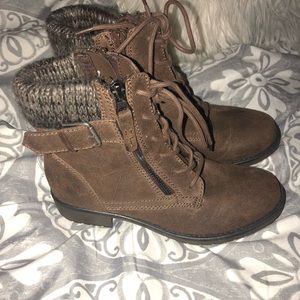 American Eagle Size 5